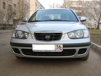 2003 Hyundai Elantra Photos