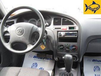 2003 Hyundai Elantra Pics