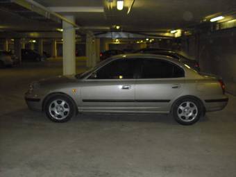 2003 Hyundai Elantra Pictures