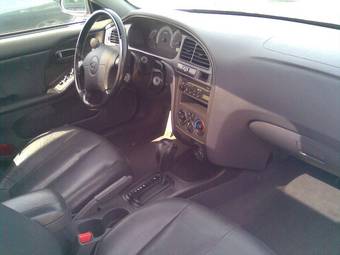 2003 Hyundai Elantra Images