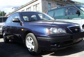 2004 Hyundai Elantra Photos