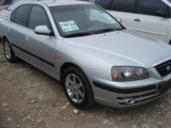 2004 Hyundai Elantra Photos