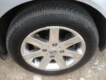 2004 Hyundai Elantra Photos