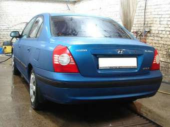 2004 Hyundai Elantra Pictures