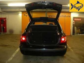 2004 Hyundai Elantra Images