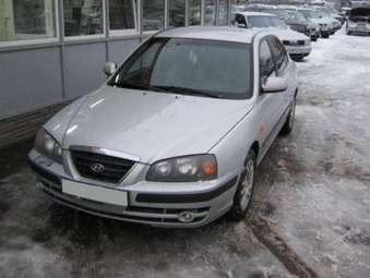 2004 Hyundai Elantra Pictures