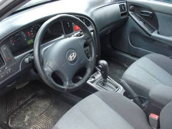2004 Hyundai Elantra Pictures