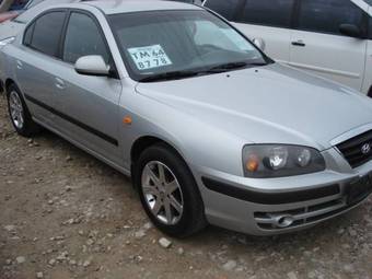 2004 Hyundai Elantra Photos