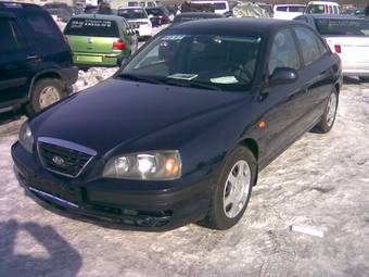 2004 Hyundai Elantra Pictures