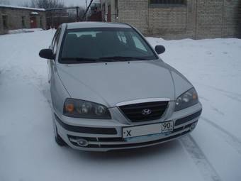 2004 Hyundai Elantra Photos