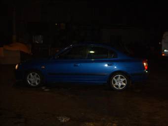 2004 Hyundai Elantra Pics