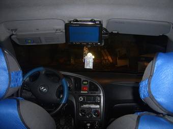 2004 Hyundai Elantra Pictures