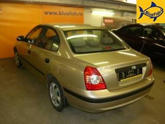 2004 Hyundai Elantra Photos