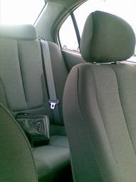 2004 Hyundai Elantra Photos