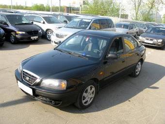 2004 Hyundai Elantra Pictures