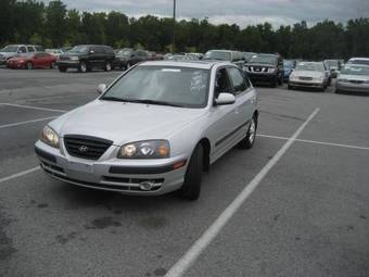 2004 Hyundai Elantra Pictures