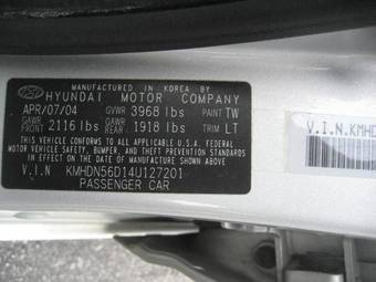 2004 Hyundai Elantra Pictures