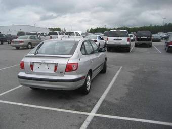 2004 Hyundai Elantra Pictures