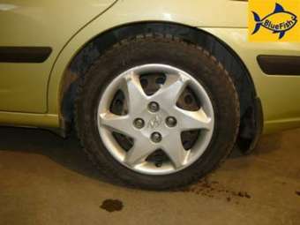2005 Hyundai Elantra Photos