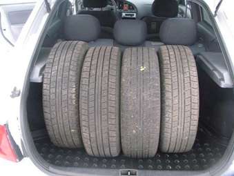 2005 Hyundai Elantra Photos