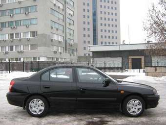 2005 Hyundai Elantra Pictures