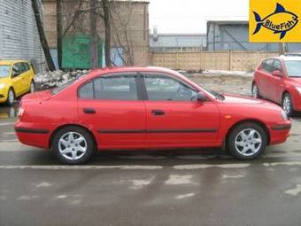 2005 Hyundai Elantra Photos