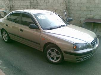 2005 Hyundai Elantra Photos
