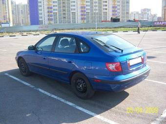2005 Hyundai Elantra Photos