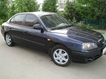 2005 Hyundai Elantra Photos