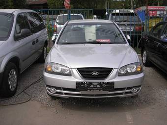 2005 Hyundai Elantra Photos