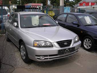 2005 Hyundai Elantra Photos