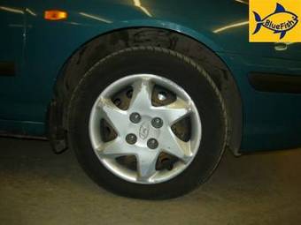 2005 Hyundai Elantra Photos