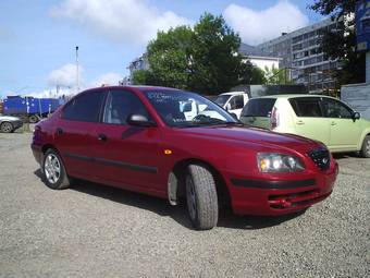 2005 Hyundai Elantra Photos