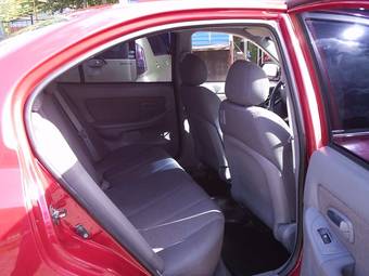 2005 Hyundai Elantra Pictures