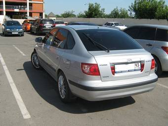 2005 Hyundai Elantra Photos