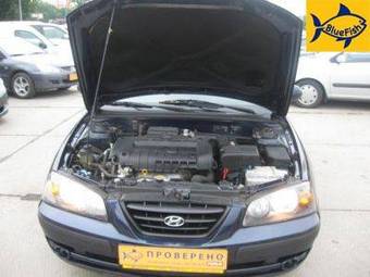 2005 Hyundai Elantra Photos