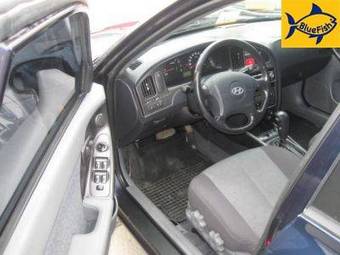 2005 Hyundai Elantra Photos