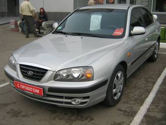 2005 Hyundai Elantra Photos