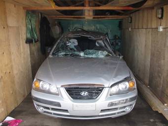 2005 Hyundai Elantra Photos