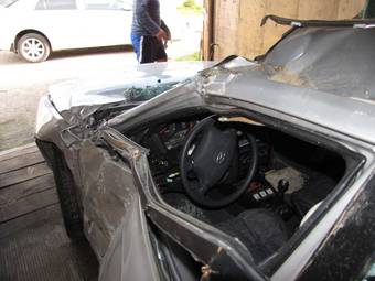 2005 Hyundai Elantra Photos