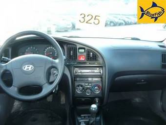 2005 Hyundai Elantra Pictures