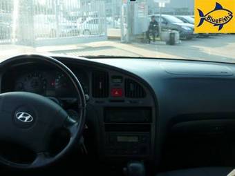 2005 Hyundai Elantra Images