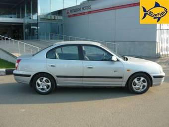 2005 Hyundai Elantra Photos