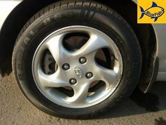 2005 Hyundai Elantra Pictures