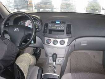 2007 Hyundai Elantra Photos