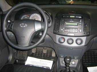 2008 Hyundai Elantra Pictures