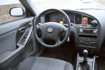 2008 Hyundai Elantra Photos