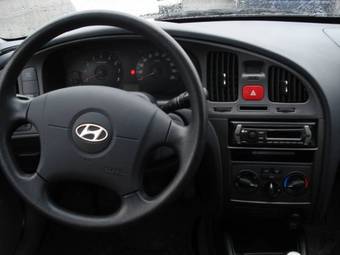 2008 Hyundai Elantra Photos