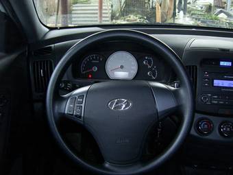 2008 Hyundai Elantra Photos