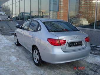 2009 Hyundai Elantra Pictures